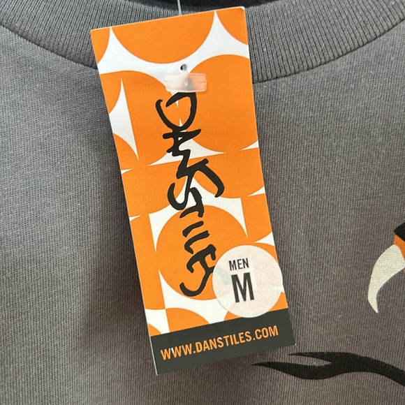 NWT Dark Gray Tee Shirt. - Picture 4 of 5